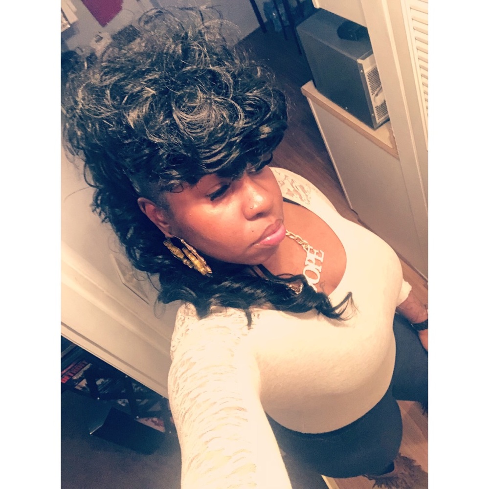 Meet your Posher, Vanessa